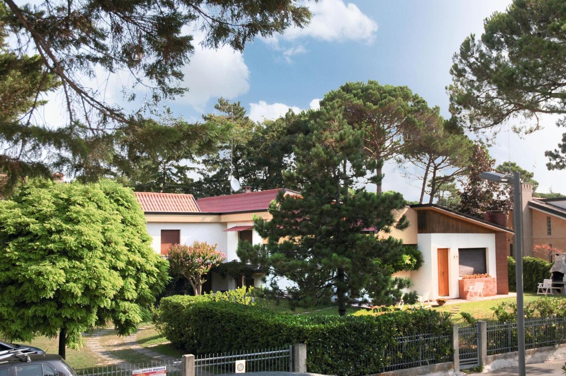 Villa Tre Pini Lignano Sabbiadoro Exterior photo